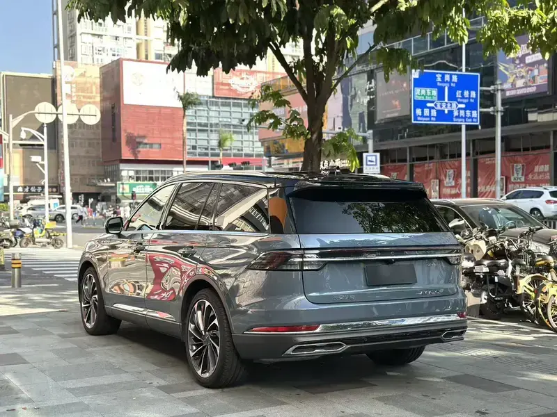 2024 Lincoln Aviator с пробегом 4 000 км