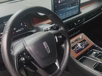 2023 Lincoln Aviator с пробегом 46 000 км