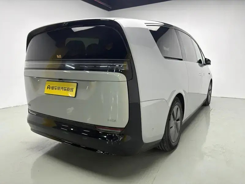 2024 Li Auto (Lixiang) Mega с пробегом 20 900 км