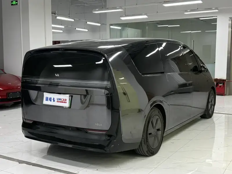 2024 Li Auto (Lixiang) Mega с пробегом 96 000 км