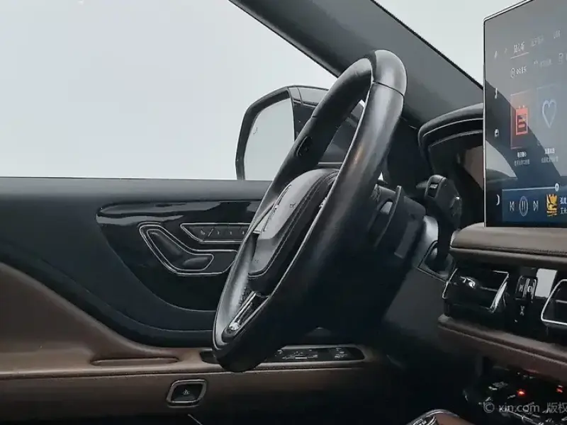 2023 Lincoln Aviator с пробегом 74 100 км