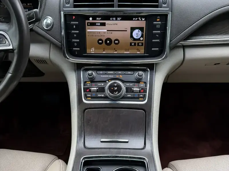 2019 Lincoln Continental с пробегом 115 000 км