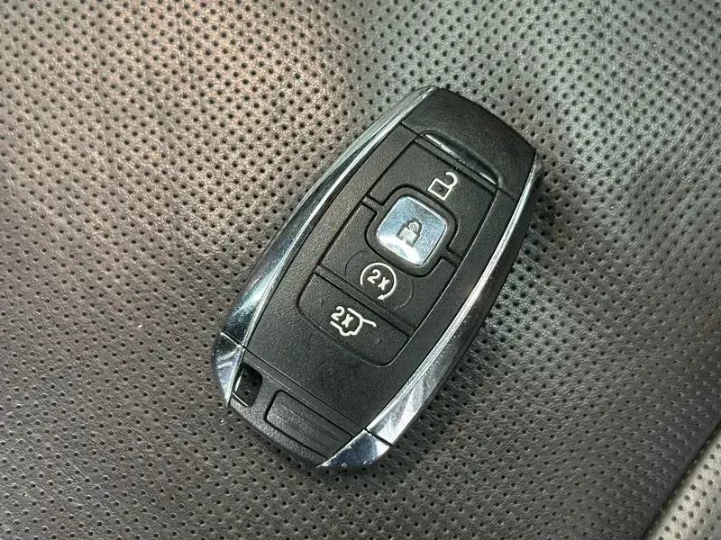 2019 Lincoln MKC с пробегом 120 300 км