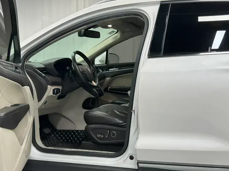2019 Lincoln MKC с пробегом 120 300 км