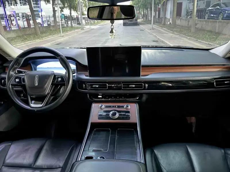 2021 Lincoln Aviator с пробегом 126 600 км