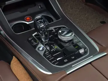 2022 BMW X7 с пробегом 79 701 км