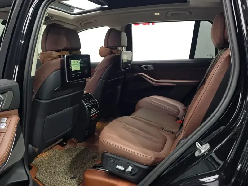 2022 BMW X7 с пробегом 79 701 км