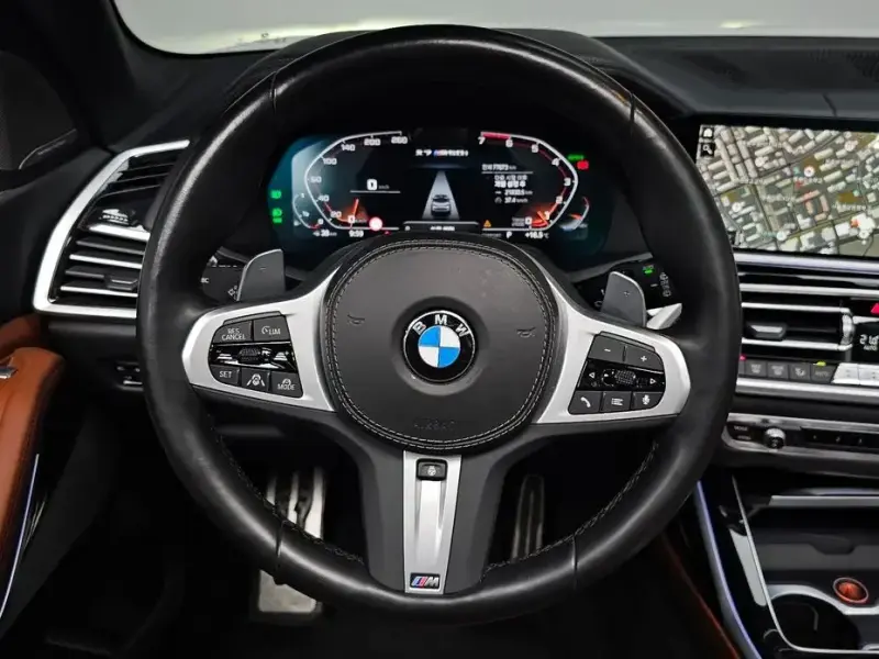 2022 BMW X7 с пробегом 77 673 км