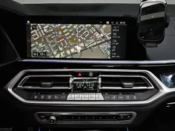 2022 BMW X7 с пробегом 77 673 км