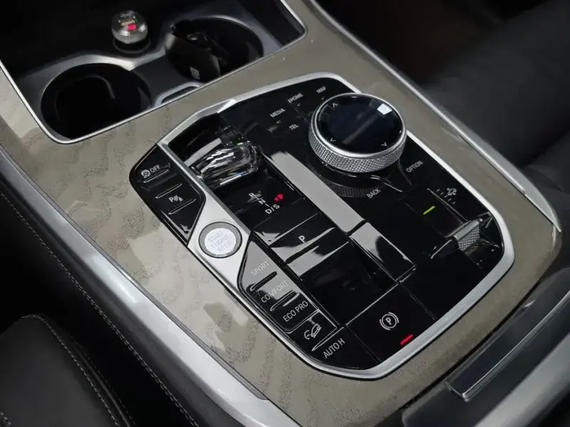 2022 BMW X7 с пробегом 93 914 км