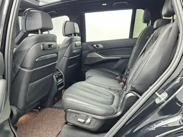 2022 BMW X7 с пробегом 93 914 км