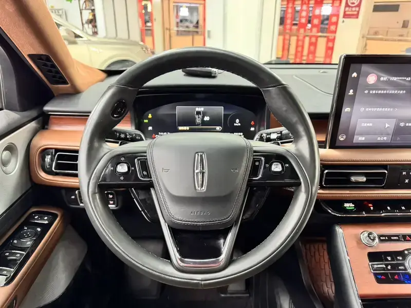 2021 Lincoln Aviator с пробегом 34 000 км