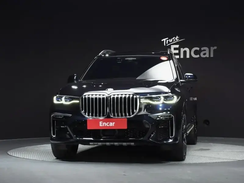 2022 BMW X7 с пробегом 37 891 км