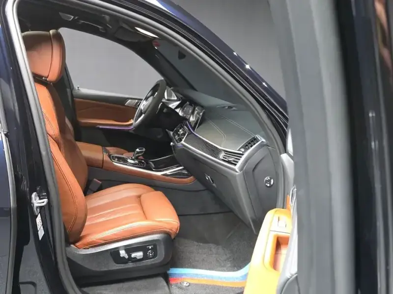 2022 BMW X7 с пробегом 37 891 км