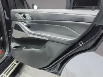 2022 BMW X7 с пробегом 113 928 км