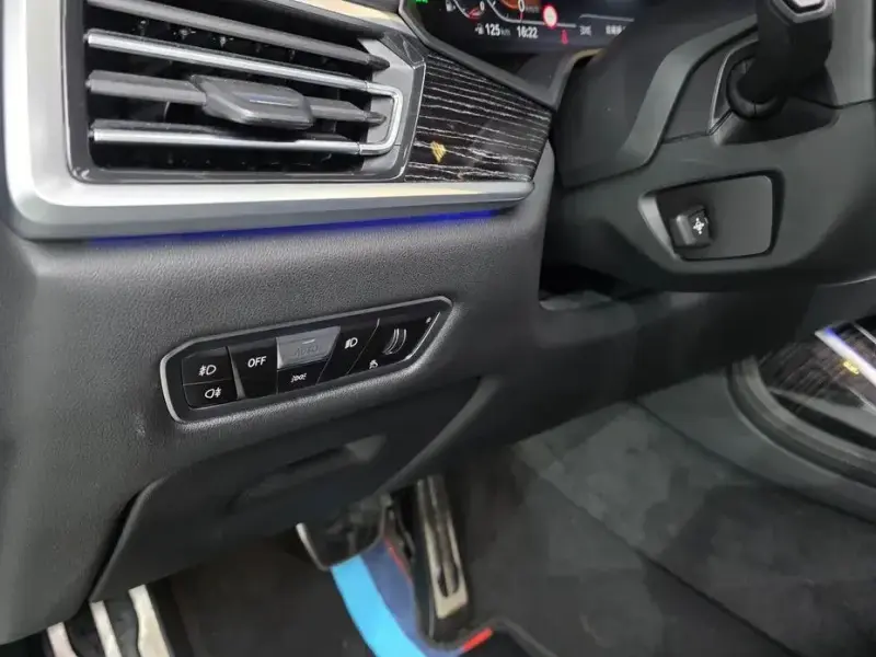 2022 BMW X7 с пробегом 113 928 км