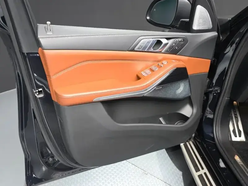 2022 BMW X7 с пробегом 37 891 км