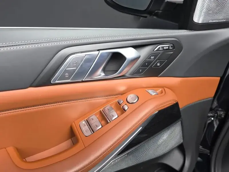 2022 BMW X7 с пробегом 37 891 км