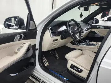 2022 BMW X7 с пробегом 60 832 км