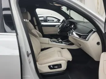 2022 BMW X7 с пробегом 60 832 км