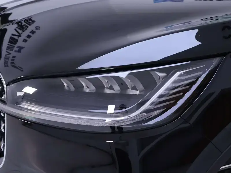 2024 Lincoln Aviator с пробегом 1 700 км