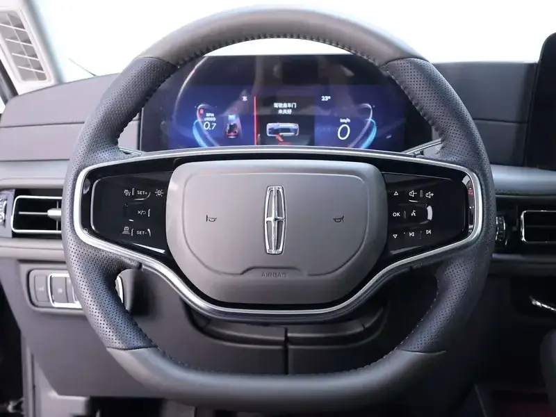 2024 Lincoln Aviator с пробегом 1 700 км