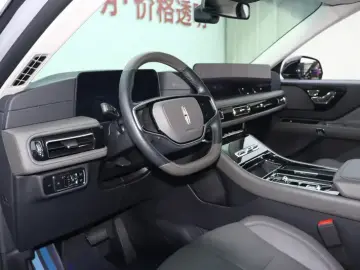 2024 Lincoln Aviator с пробегом 28 000 км