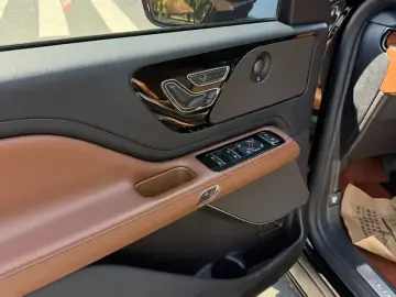 2022 Lincoln Aviator с пробегом 22 000 км