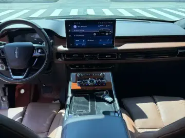 2022 Lincoln Aviator с пробегом 22 000 км