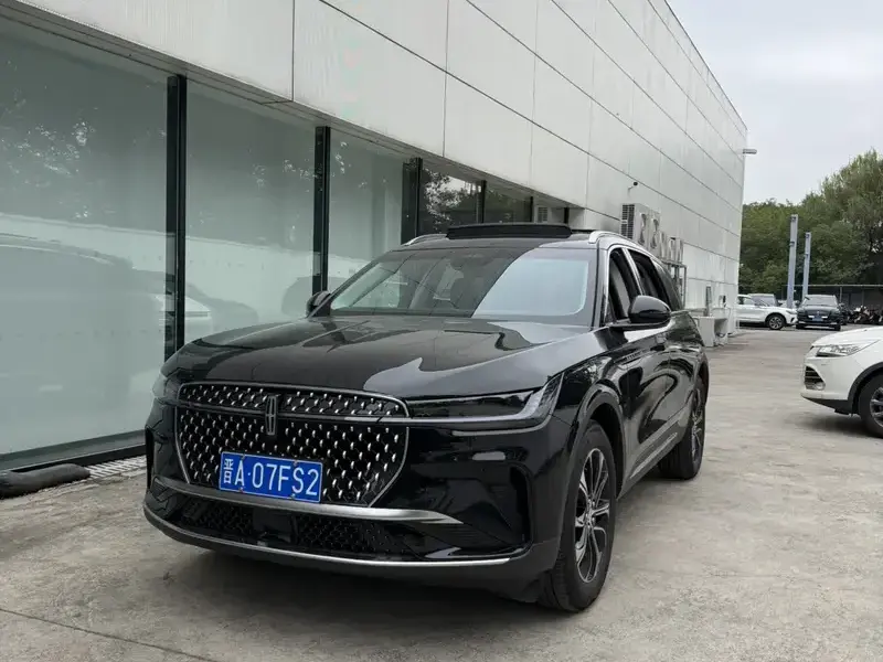 2026 Lincoln Nautilus с пробегом 2 100 км