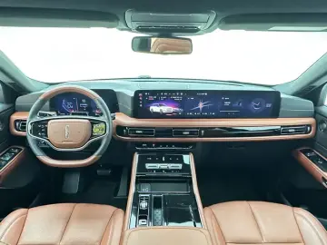 2024 Lincoln Aviator с пробегом 11 900 км