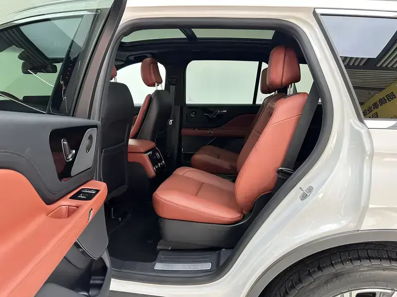 2024 Lincoln Aviator с пробегом 11 900 км