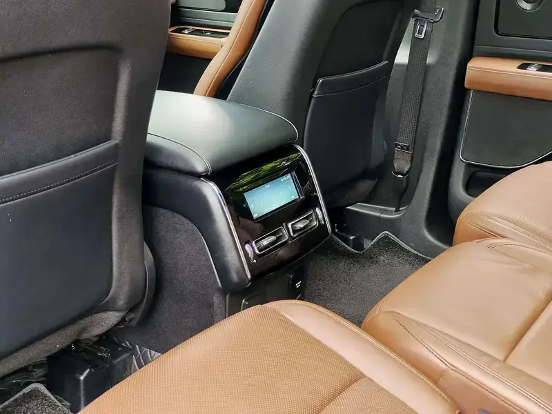 2020 Lincoln Aviator с пробегом 99 000 км
