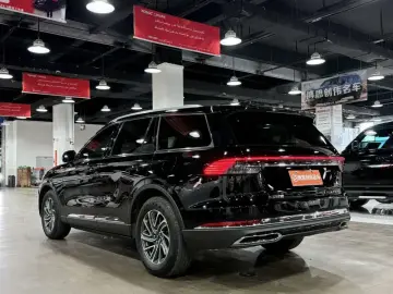 2024 Lincoln Aviator с пробегом 11 000 км