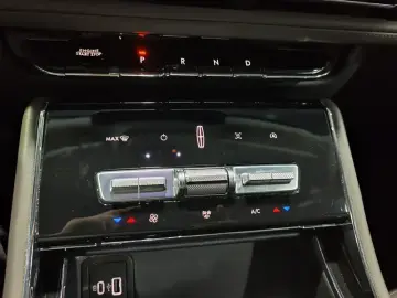2024 Lincoln Aviator с пробегом 11 000 км