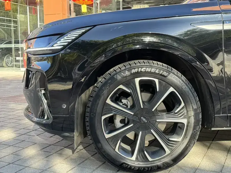 2023 Lincoln Nautilus с пробегом 31 000 км