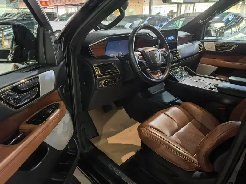 2020 Lincoln Navigator с пробегом 110 000 км