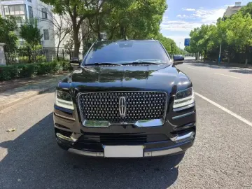2019 Lincoln Navigator с пробегом 153 500 км