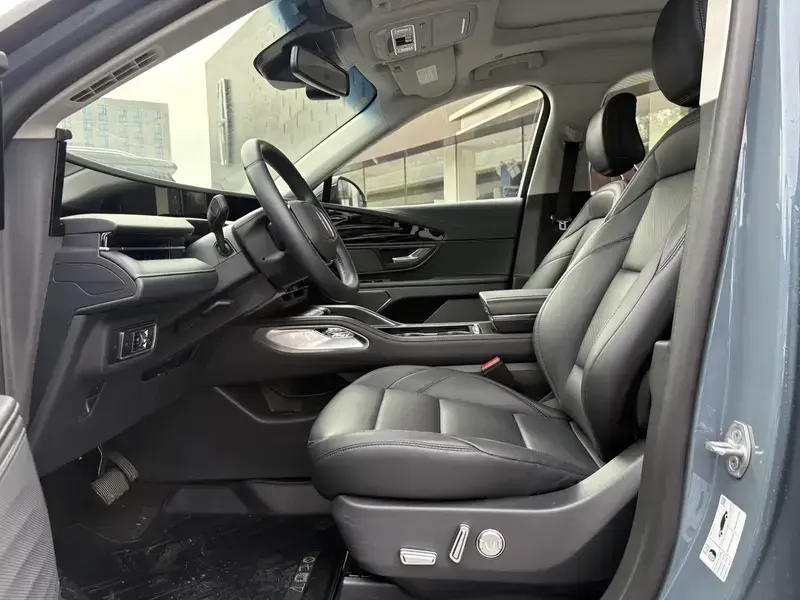2026 Lincoln Nautilus с пробегом 10 000 км