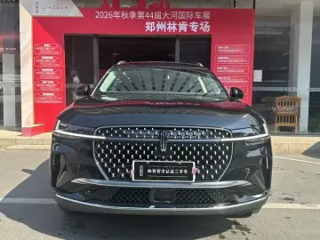 2026 Lincoln Nautilus с пробегом 8 000 км