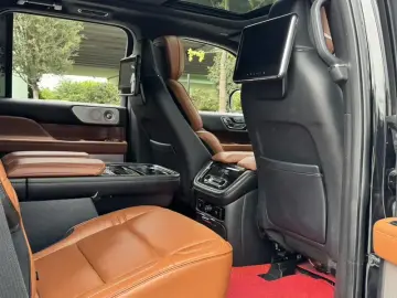 2019 Lincoln Navigator с пробегом 75 000 км