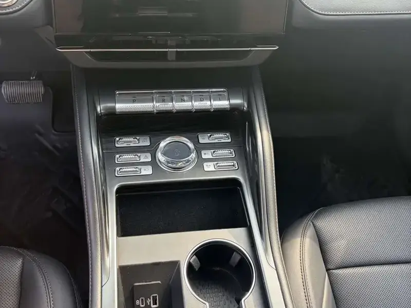 2026 Lincoln Nautilus с пробегом 11 000 км