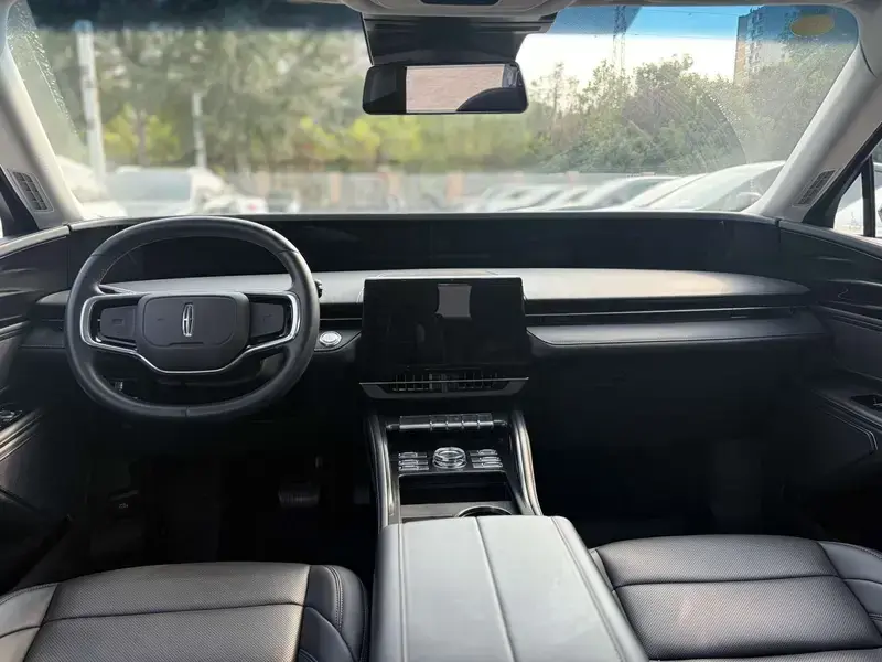 2026 Lincoln Nautilus с пробегом 11 000 км