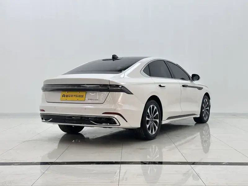 2025 Lincoln Z с пробегом 31 100 км