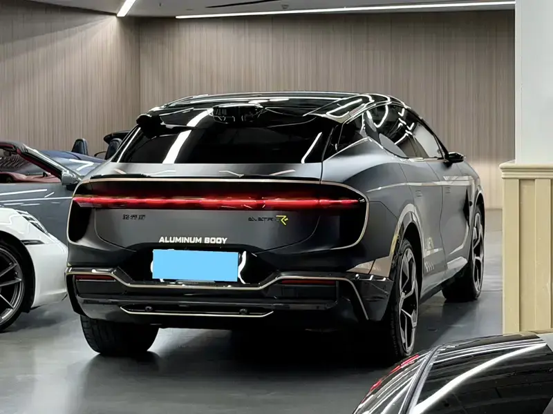 2023 Lotus Eletre с пробегом 26 000 км
