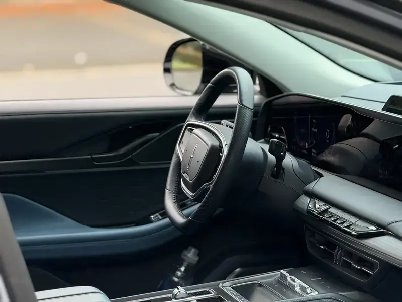 2024 Lincoln Z с пробегом 30 000 км