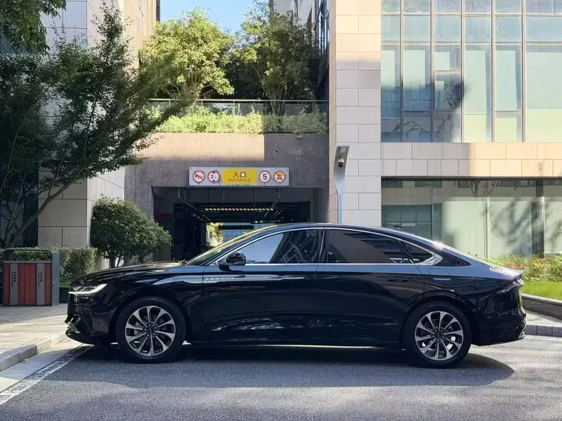 2022 Lincoln Z с пробегом 35 000 км