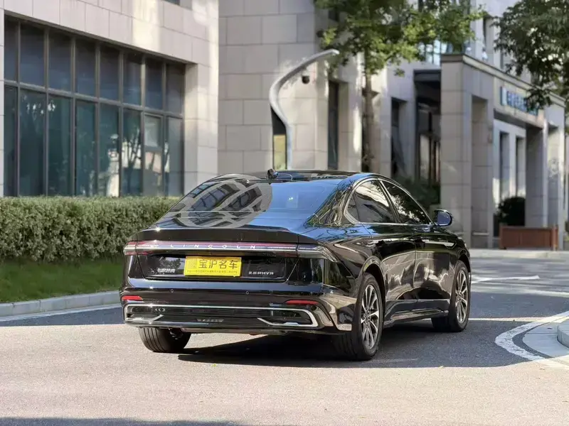 2022 Lincoln Z с пробегом 35 000 км