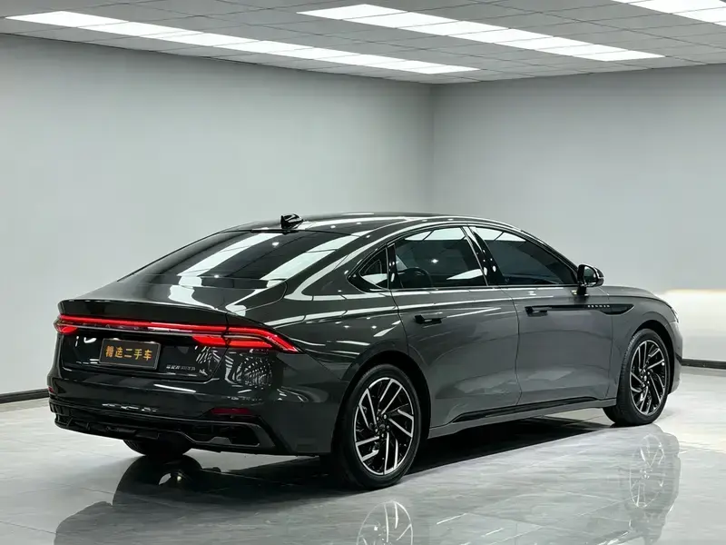2022 Lincoln Z с пробегом 69 000 км