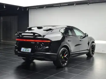 2023 Lotus Eletre с пробегом 26 000 км